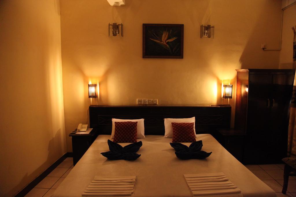 Brighten Hotel Kolombo Bagian luar foto