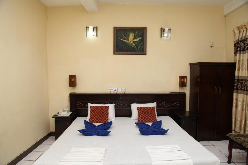 Brighten Hotel Kolombo Bagian luar foto