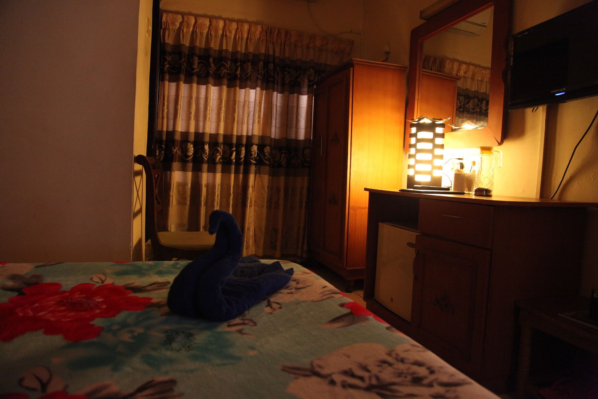 Brighten Hotel Kolombo Bagian luar foto