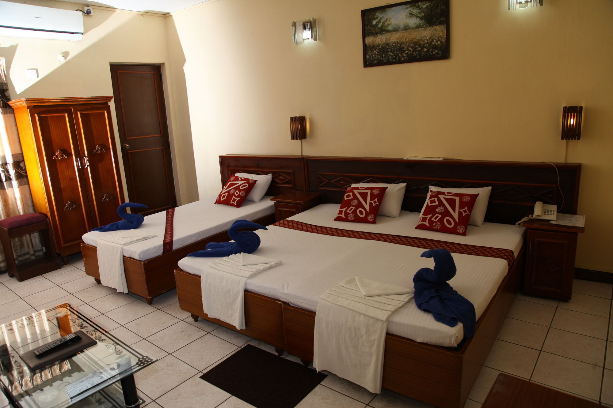 Brighten Hotel Kolombo Bagian luar foto